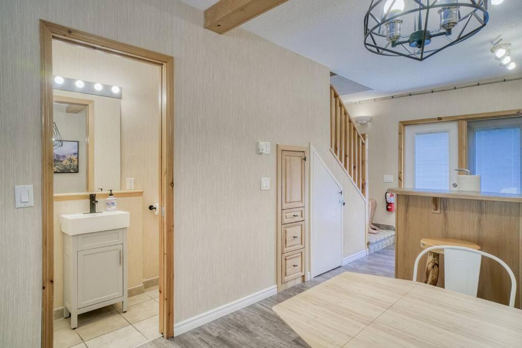 5 Mins To Banff - Cozy Townhome 2Br&2Bath - Banff Pass Included Canmore Exterior foto